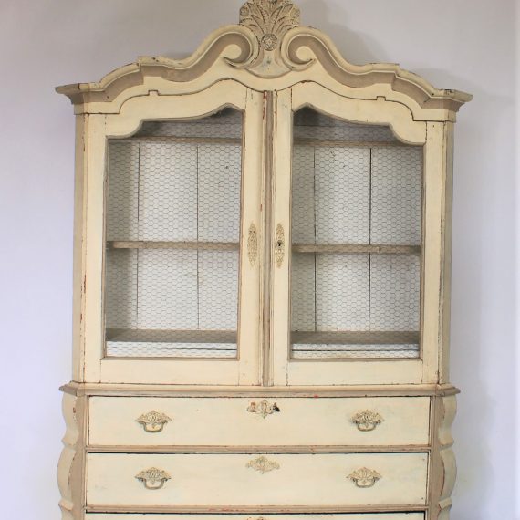 046 Meuble blanc grillage1