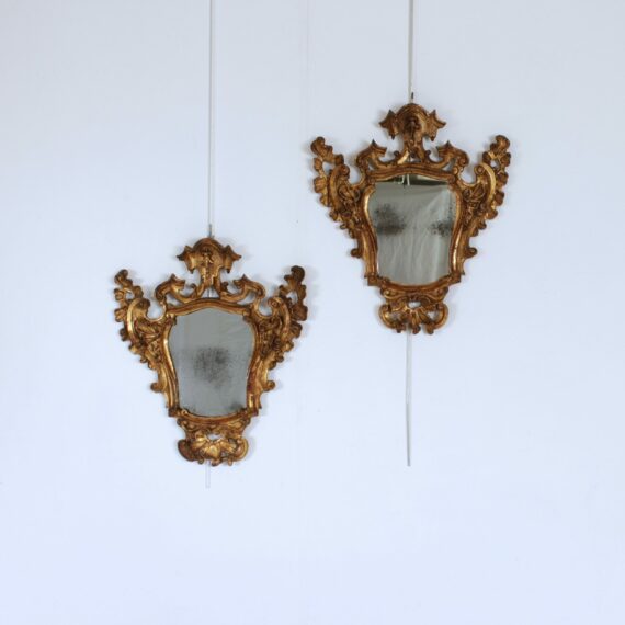 607 Pair of italian mirrors