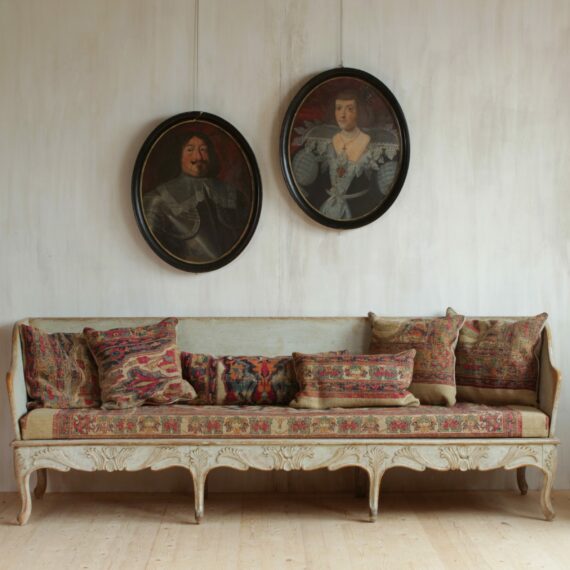 702 Rococo sofa