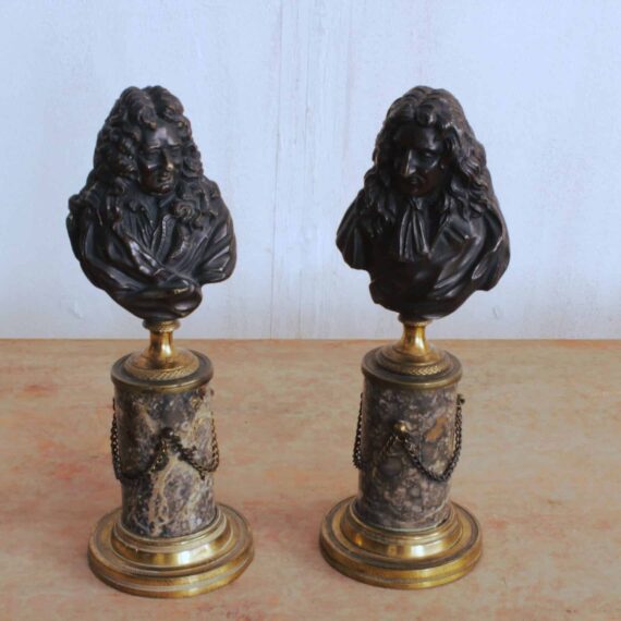 827 Pair of bronze busts