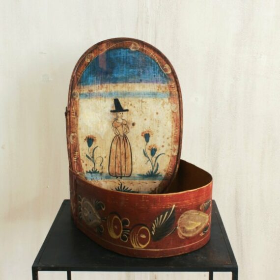 851 Folk Art box
