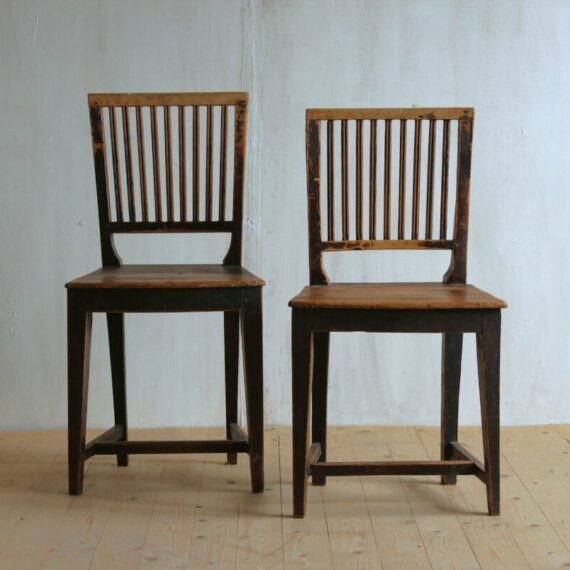 915 pair of gustavian chairs