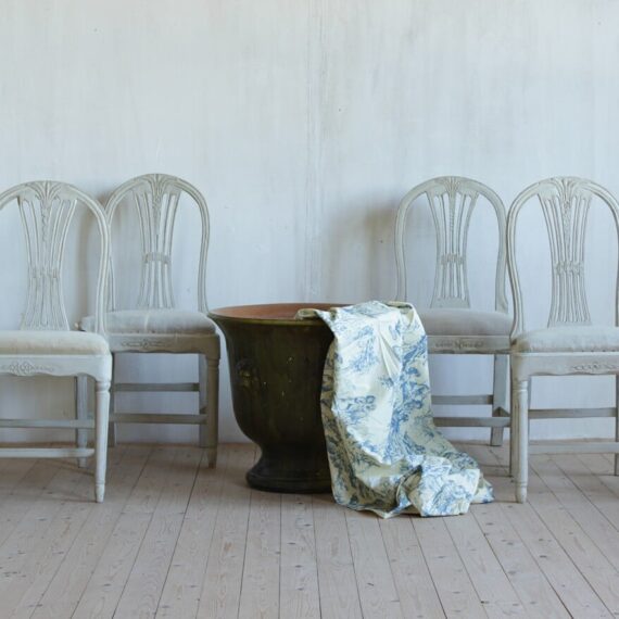959 Set of 4 gustavian chairs